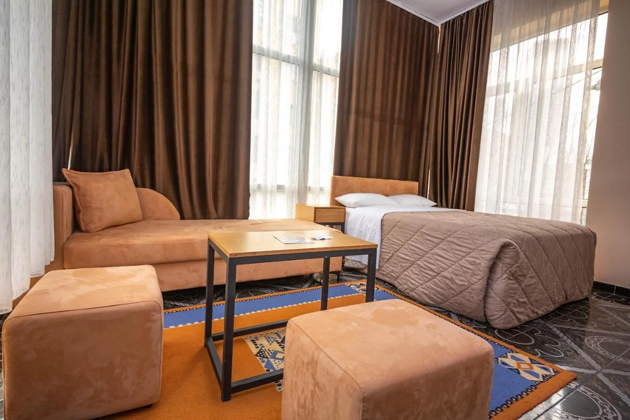 ***  Hotel Pik Loti Tirana Albania