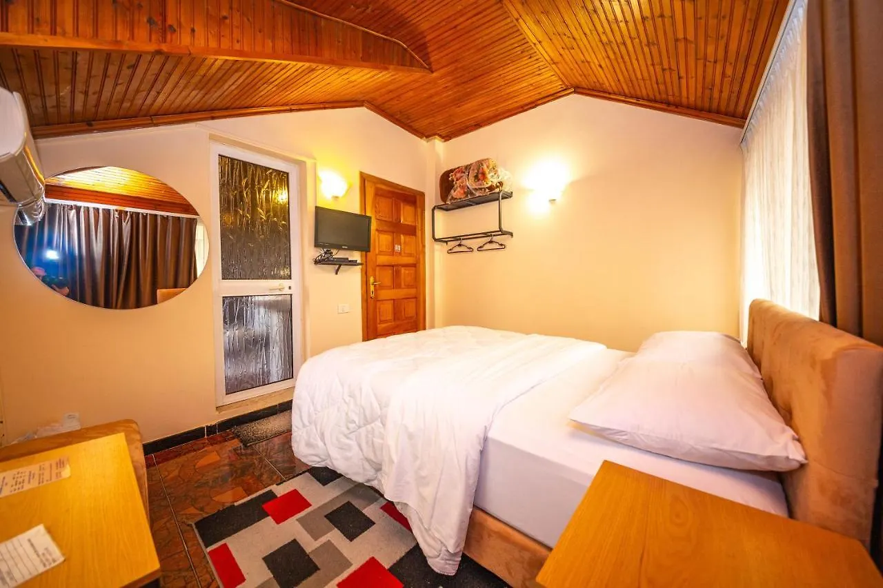 Hotel Pik Loti Tirana