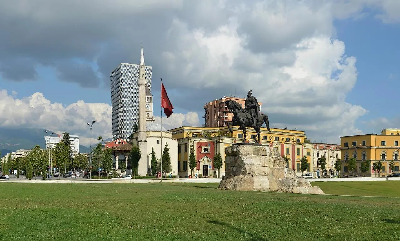 Hotel Pik Loti Tirana 3*,  Albania
