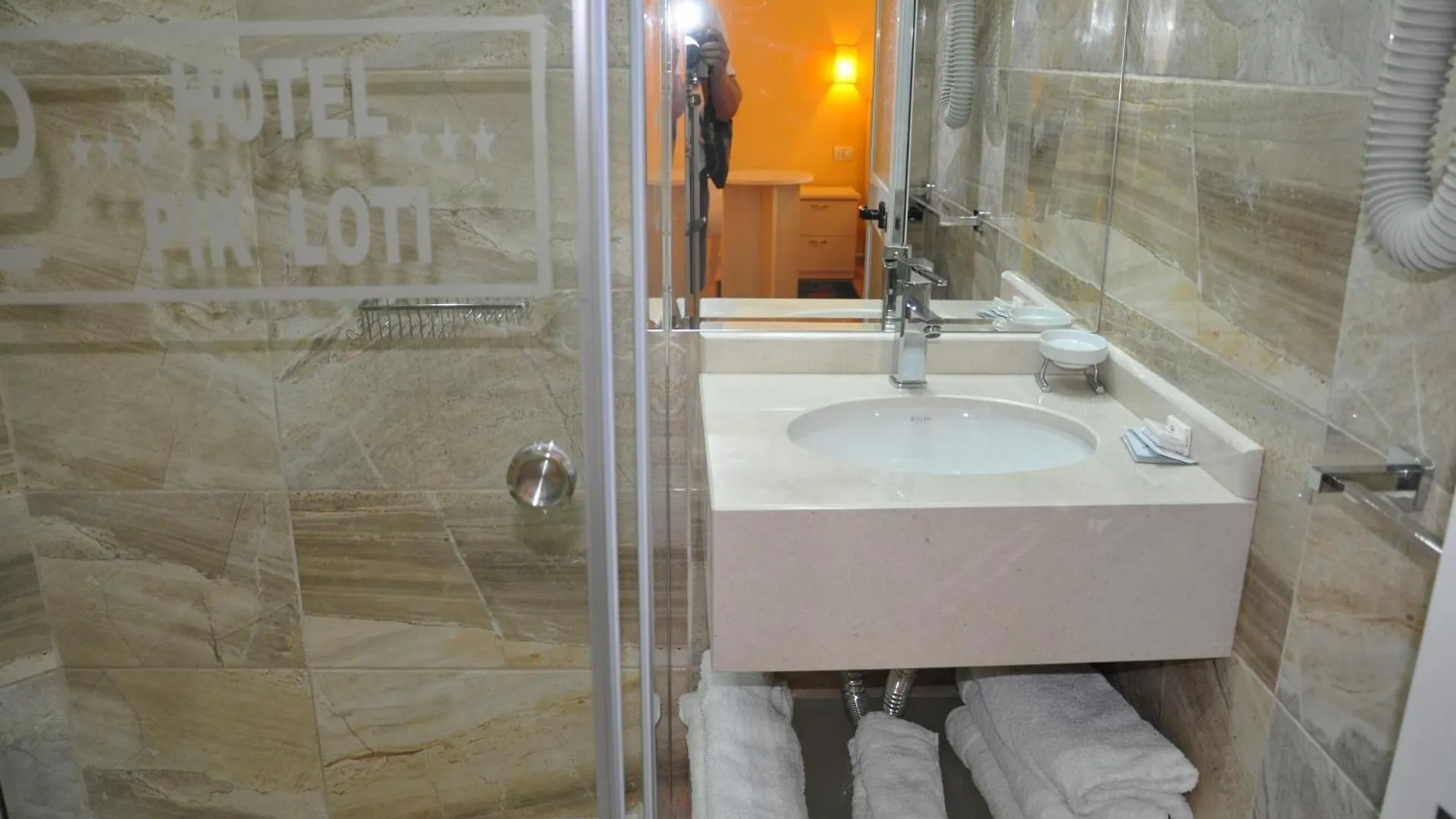 Hotel Pik Loti Tirana